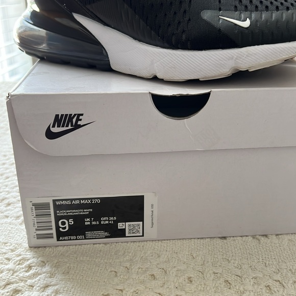 Nike Air Max 270 women’s size 9.5 original box included - Picture 11 of 11